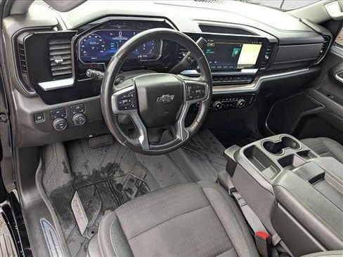 Used 2022 Chevrolet Silverado 1500 RST image 9