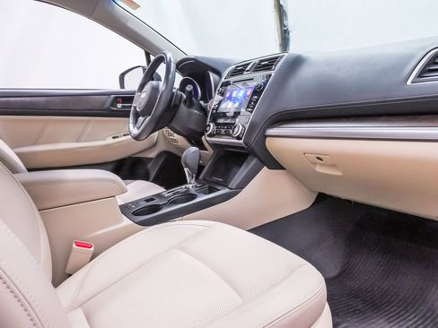 Used 2018 Subaru Outback 3.6R Limited image 13