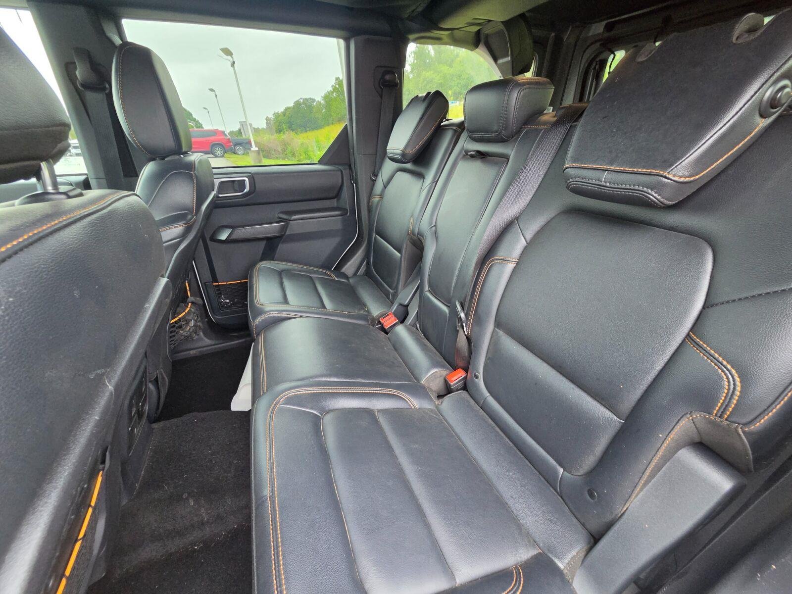 Used 2024 Ford Bronco Badlands AWD/4WD image 10