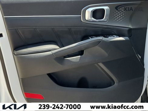 Used 2022 Kia Sorento SX AWD/4WD image 25