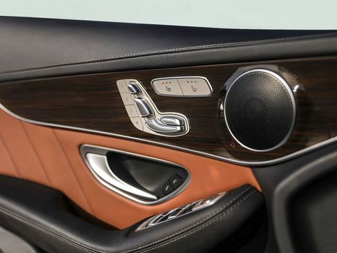 Used 2022 Mercedes-Benz GLC 43 AMG GLC 43 AMG image 25