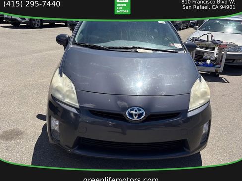 Used 2010 Toyota Prius FWD image 2