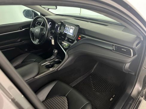 Used 2022 Toyota Camry SE FWD image 22