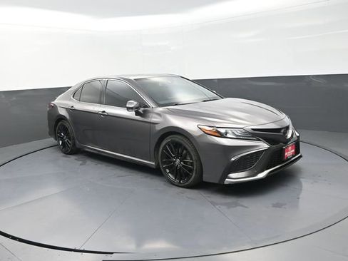 Used 2022 Toyota Camry XSE image 26