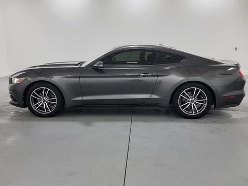 Used 2017 Ford Mustang Premium image 6