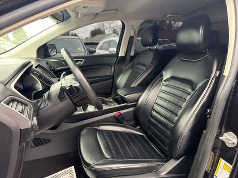 Used 2019 Ford Edge SEL w/ Equipment Group 201A AWD/4WD image 10