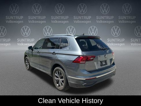 Used 2023 Volkswagen Tiguan SE FWD image 4