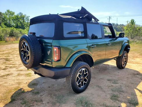 Used 2022 Ford Bronco Outer Banks image 10