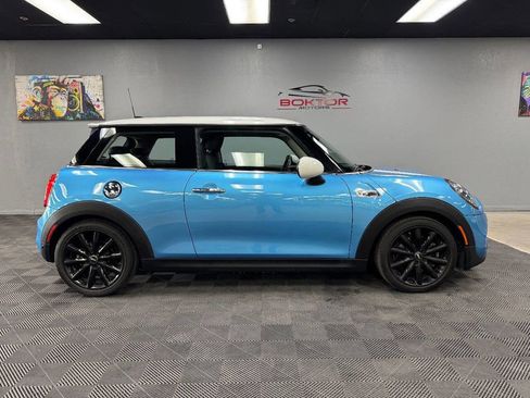 Used 2019 MINI Cooper S w/ Signature Upholstery Package image 19