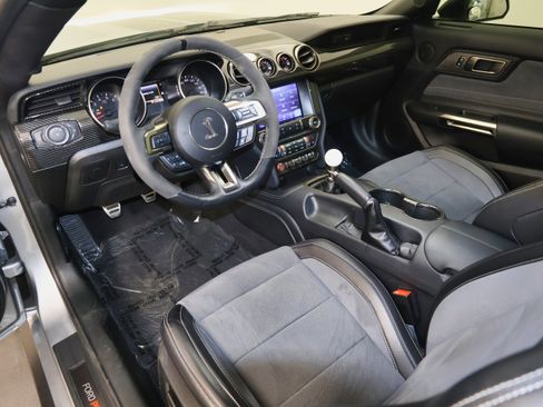 Used 2020 Ford Mustang Shelby GT350 w/ Technology Package image 28