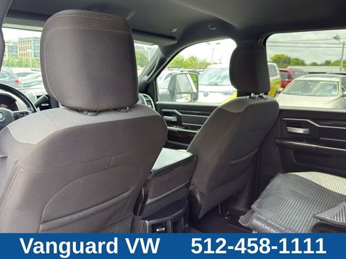 Used 2024 RAM 2500 Big Horn AWD/4WD image 31