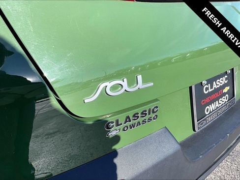 Used 2022 Kia Soul EX image 23