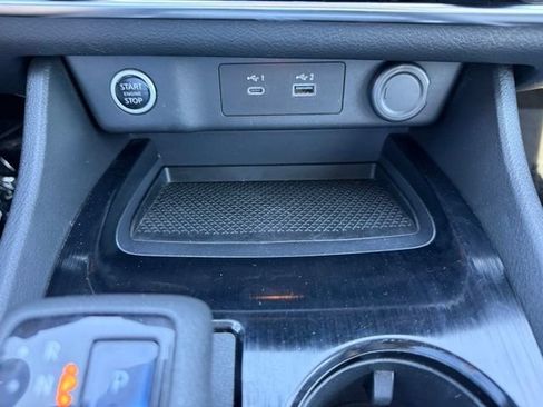 Used 2022 Nissan Rogue SV FWD image 26