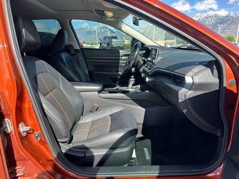 Used 2019 Nissan Altima 2.5 SR w/ SR Premium Package AWD/4WD image 17