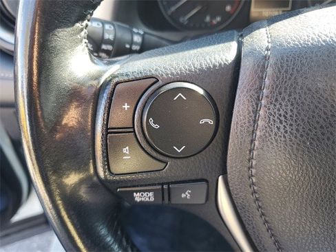 Used 2018 Toyota RAV4 XLE image 19