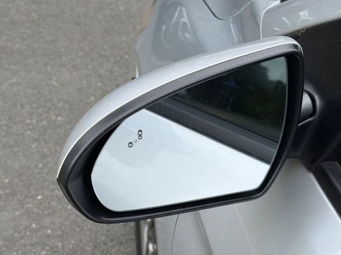 Used 2017 Hyundai Elantra Value Edition FWD image 17