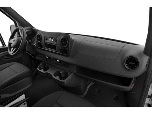 Used 2022 Mercedes-Benz Sprinter 2500 image 17