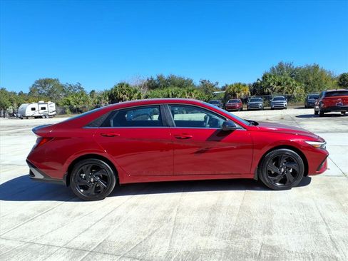 New 2026 Hyundai Elantra SEL Sport image 5