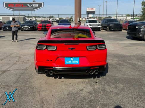 Used 2019 Chevrolet Camaro SS RWD image 6