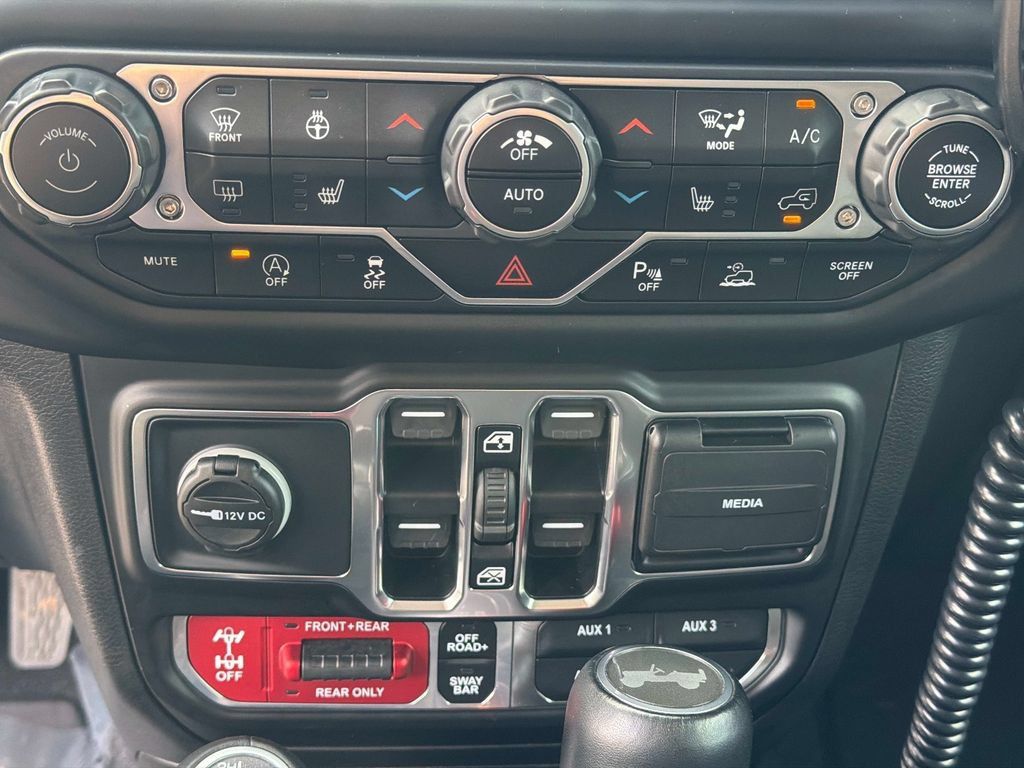 Used 2021 Jeep Wrangler Unlimited Rubicon AWD/4WD image 23