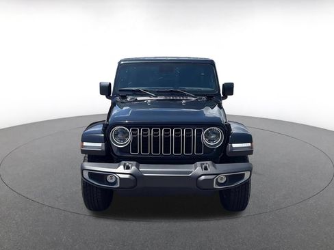 Used 2025 Jeep Wrangler Unlimited Sahara AWD/4WD image 3