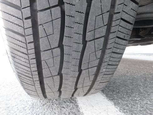 Used 2019 Nissan Armada SL w/ Premium Package image 36