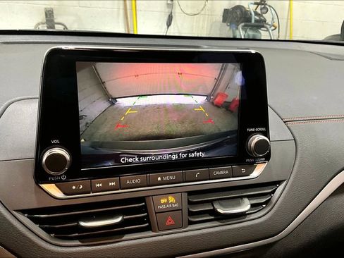 Used 2022 Nissan Altima 2.5 SR image 14