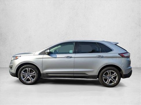 Used 2015 Ford Edge Titanium image 2