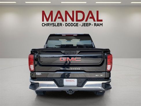 Used 2024 GMC Sierra 1500 SLE image 38