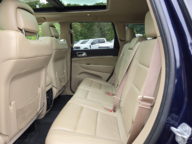 Used 2017 Jeep Grand Cherokee Limited w/ Luxury Group II AWD/4WD image 21