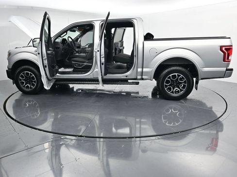 Used 2017 Ford F150 XLT w/ Equipment Group 302A Luxury AWD/4WD image 39