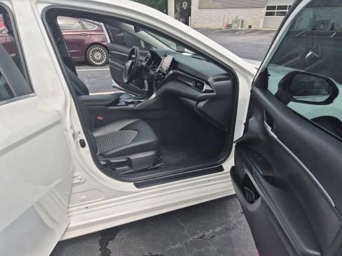Used 2024 Toyota Camry SE FWD image 14