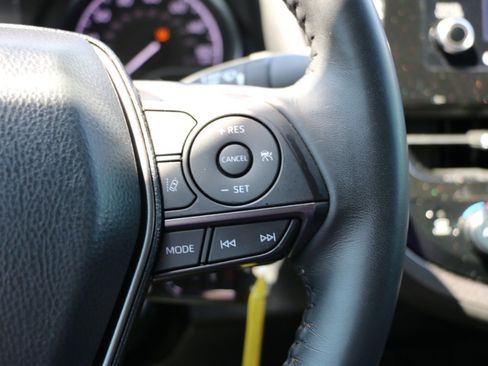 Used 2024 Toyota Camry SE FWD image 17