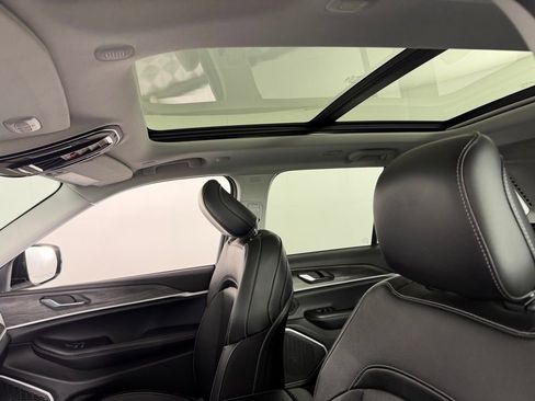 Used 2022 Jeep Grand Cherokee Limited 4xe image 26