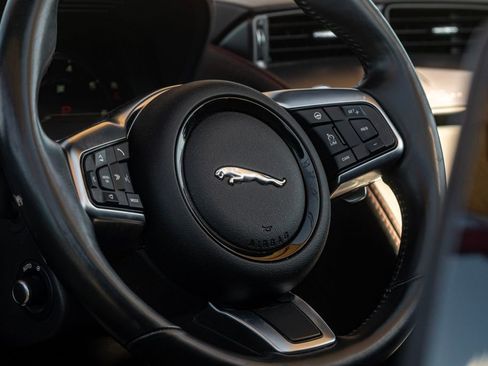 Used 2021 Jaguar F-TYPE Convertible image 19