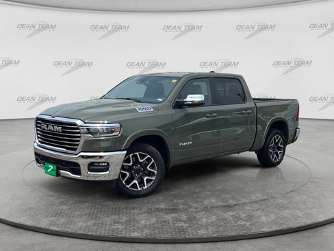Used 2026 RAM 1500 Laramie AWD/4WD image 3