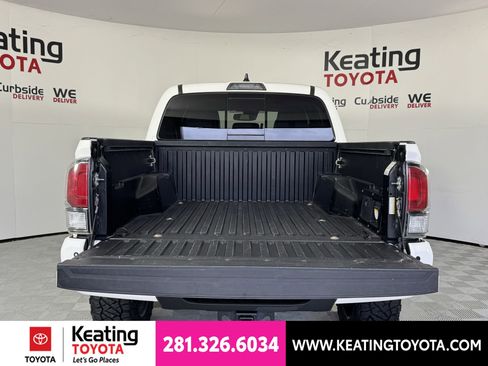 Used 2021 Toyota Tacoma Limited AWD/4WD image 16