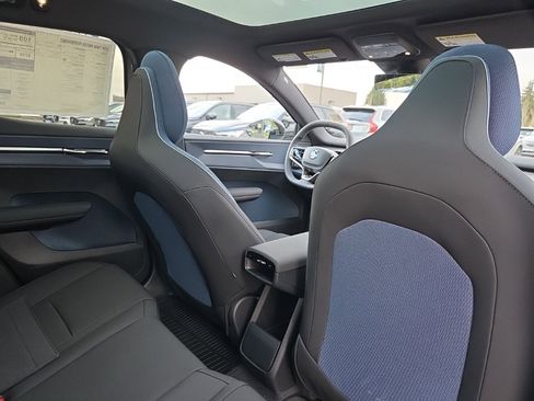 New 2025 Volvo EX30 Plus w/ Protection Package Premier image 8