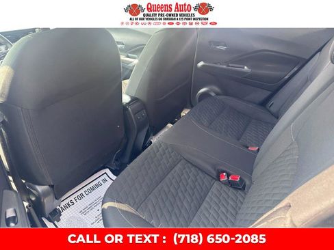 Used 2021 Nissan Kicks SV image 15