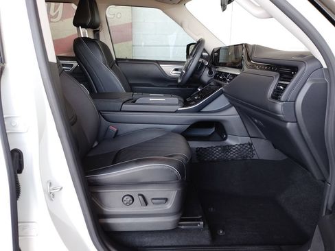 Used 2026 INFINITI QX80 Luxe w/ Cargo Package AWD/4WD image 12