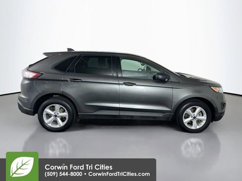 Used 2016 Ford Edge SE image 17