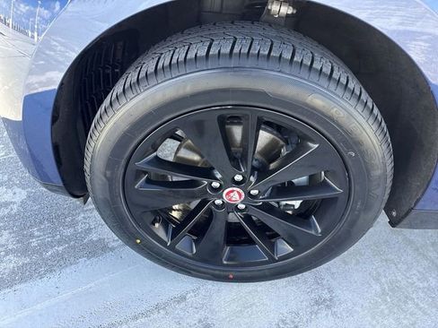 Used 2023 Jaguar F-PACE S image 10