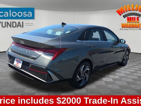 Used 2024 Hyundai Elantra Limited FWD image 8