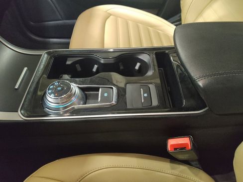 Used 2019 Ford Edge SEL w/ Equipment Group 201A image 26