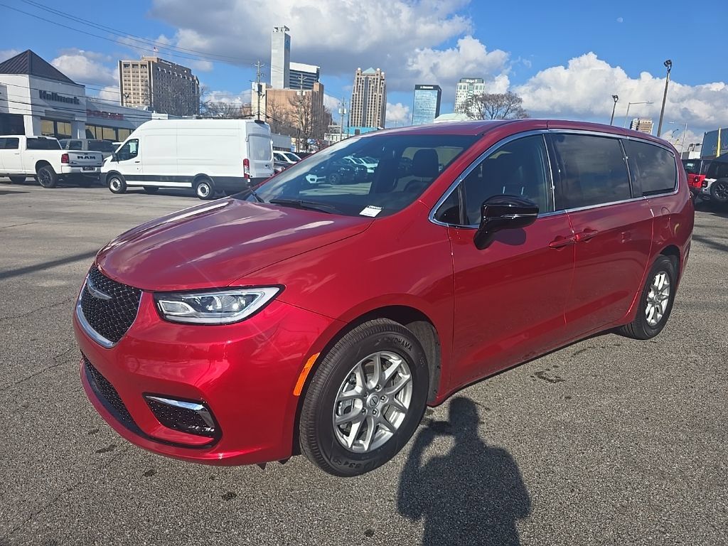 New 2026 Chrysler Pacifica Select FWD image 7