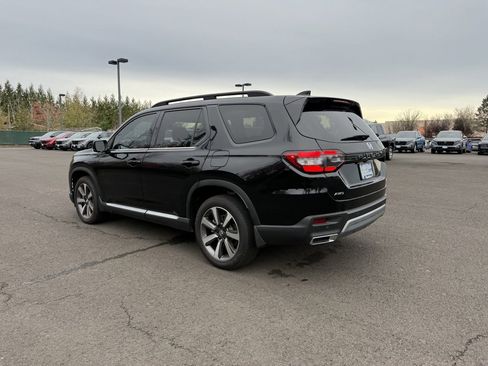 Used 2024 Honda Pilot Elite image 5