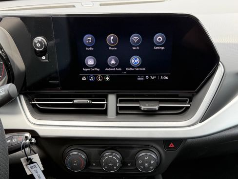 New 2026 Chevrolet Trax RS w/ Driver Confidence Package FWD image 18