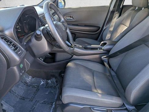 Used 2021 Honda HR-V Sport image 11