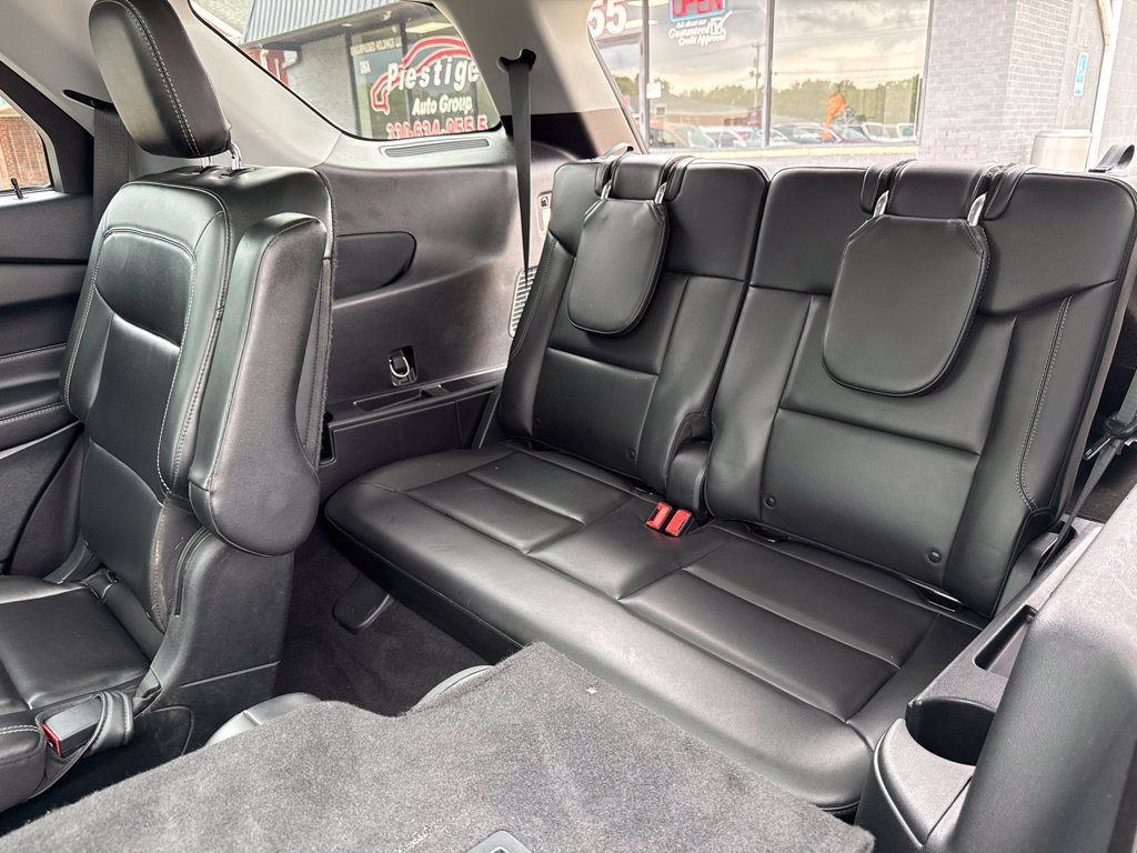 Used 2022 Ford Explorer XLT w/ Equipment Group 202A AWD/4WD image 14