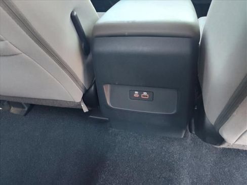 Used 2022 Nissan Frontier SV w/ Technology Package AWD/4WD image 11